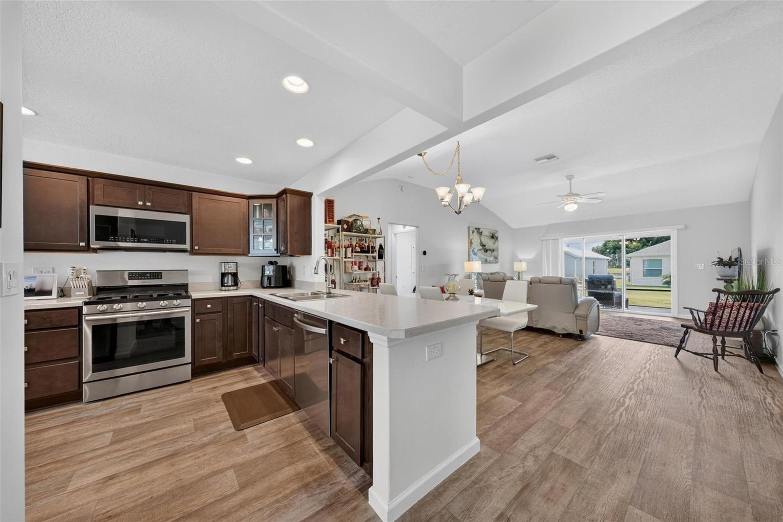 VILLAGES OF SOUTHERN OAKS - Residential