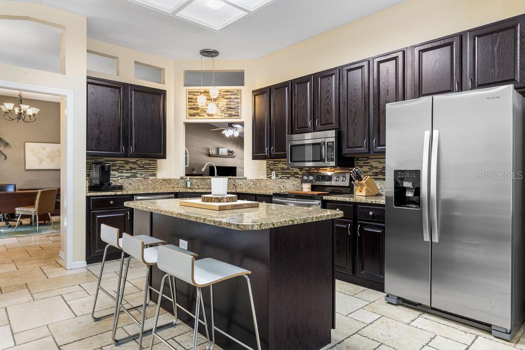 LAKE NELLIE OAKS SUB - Residential Lease