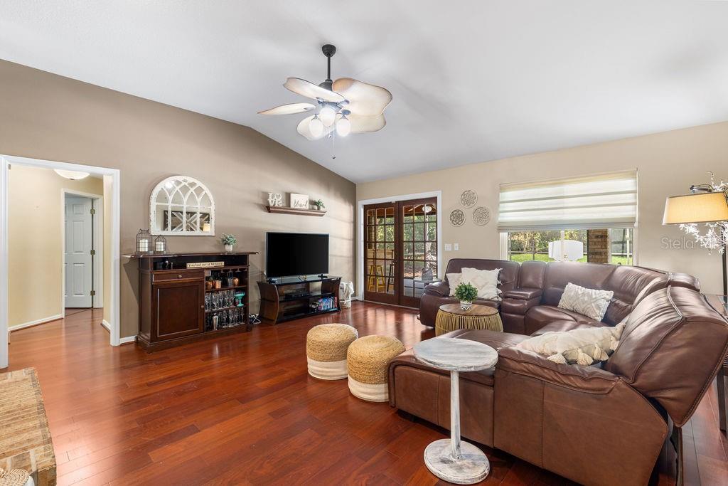 LAKE NELLIE OAKS SUB - Residential Lease