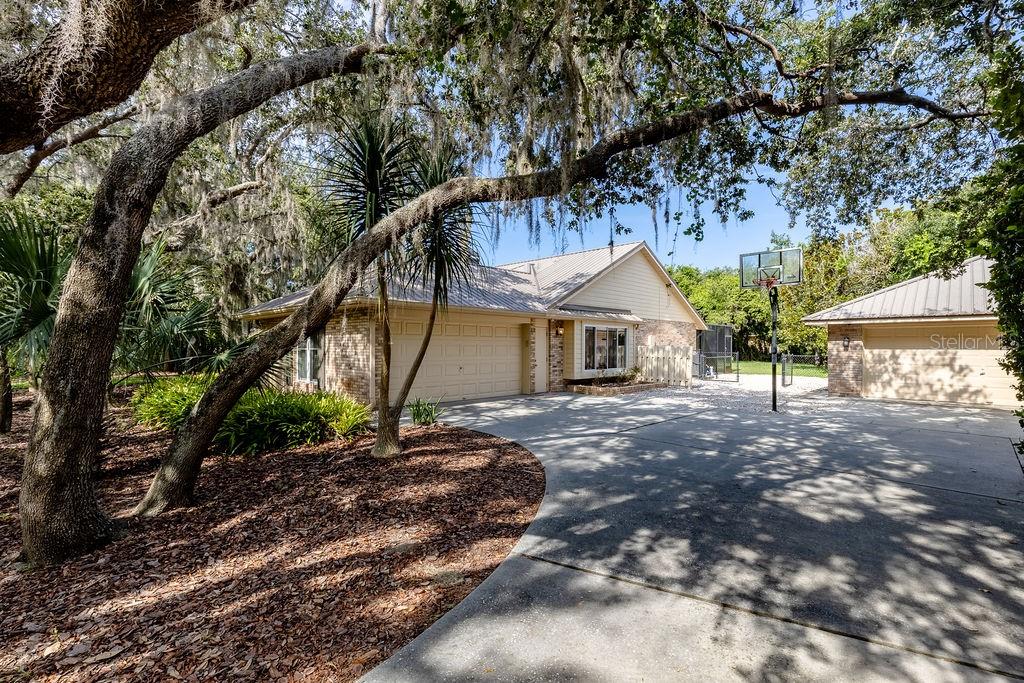 LAKE NELLIE OAKS SUB - Residential Lease