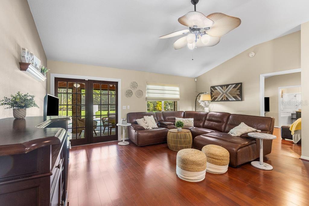 LAKE NELLIE OAKS SUB - Residential Lease