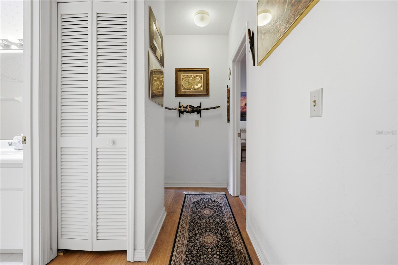 MILE RUN PH III UNIT G-1 - Residential