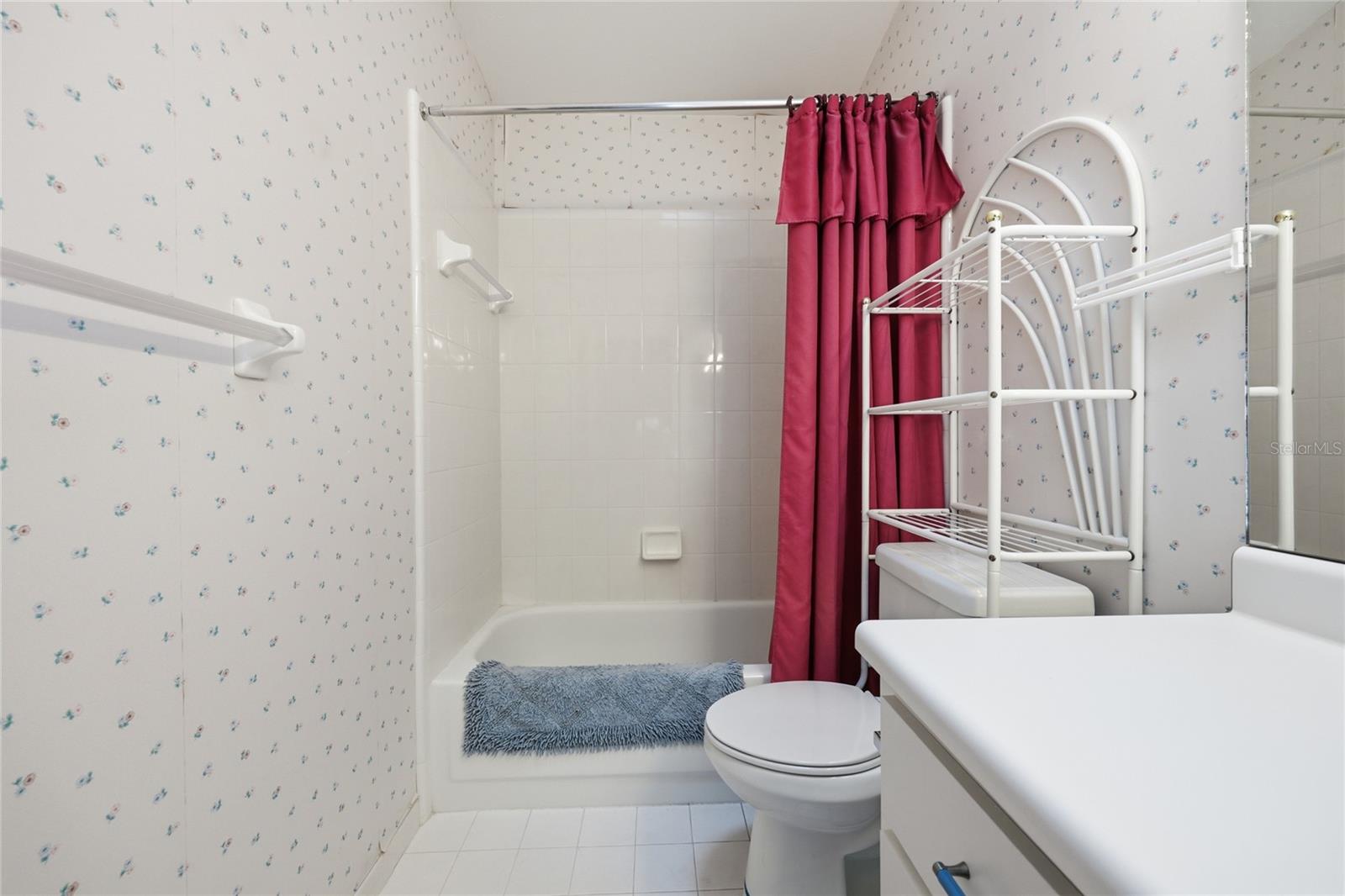 MILE RUN PH III UNIT G-1 - Residential