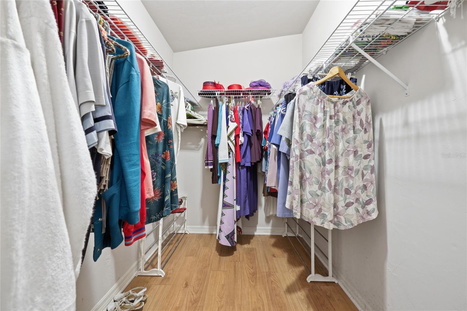 MILE RUN PH III UNIT G-1 - Residential
