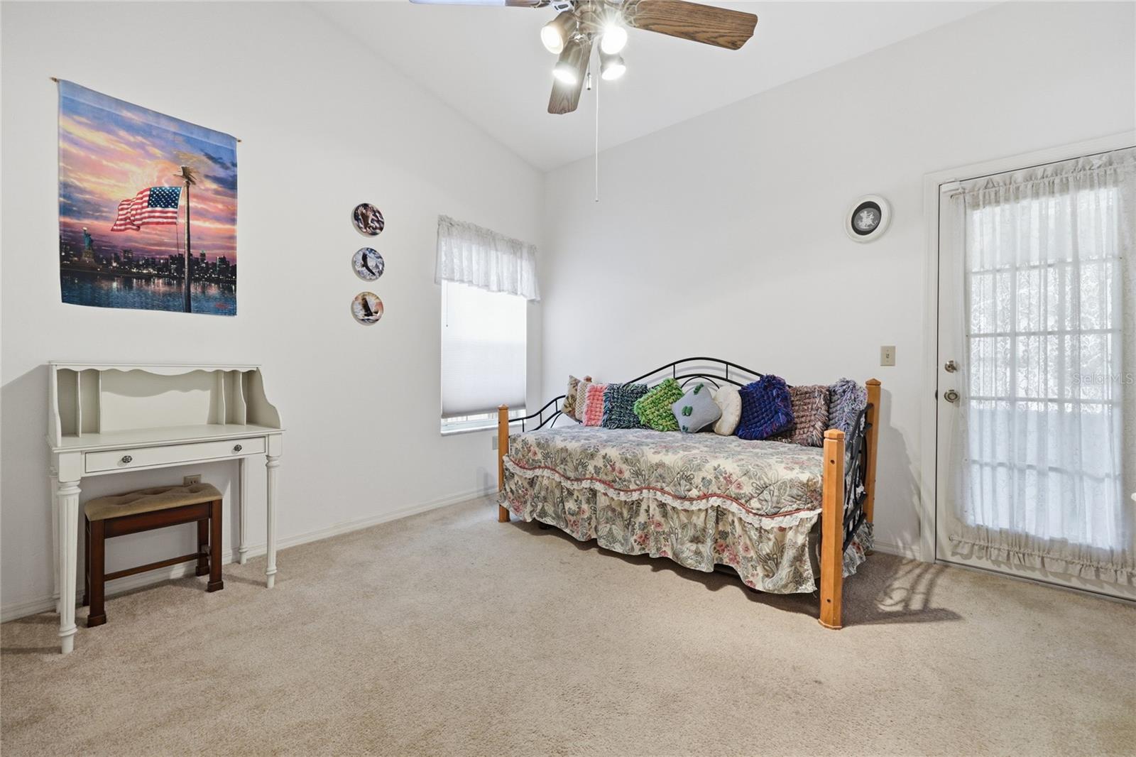 MILE RUN PH III UNIT G-1 - Residential