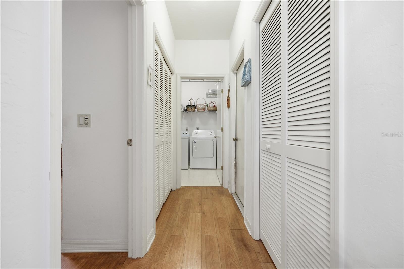 MILE RUN PH III UNIT G-1 - Residential
