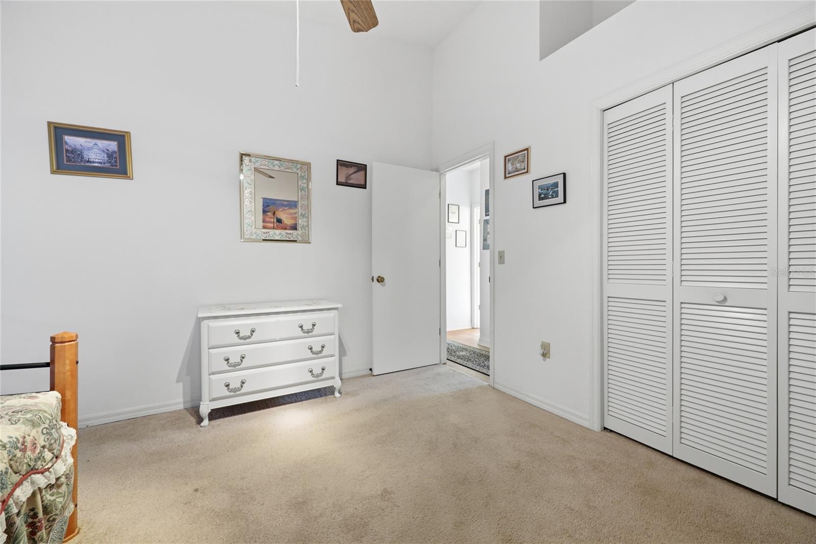 MILE RUN PH III UNIT G-1 - Residential