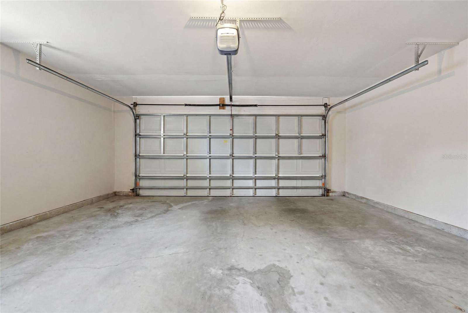 MILE RUN PH III UNIT G-1 - Residential