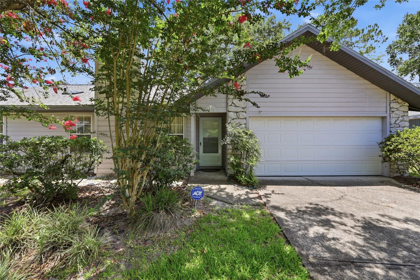 MILE RUN PH III UNIT G-1 - Residential