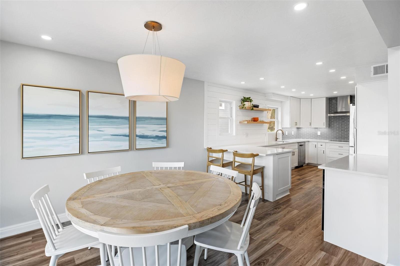 SIESTA BEACH - Residential