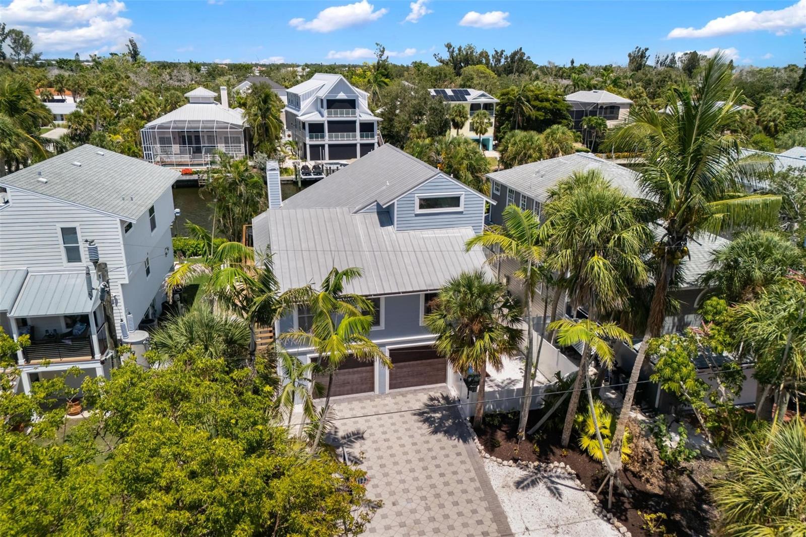 SIESTA BEACH - Residential