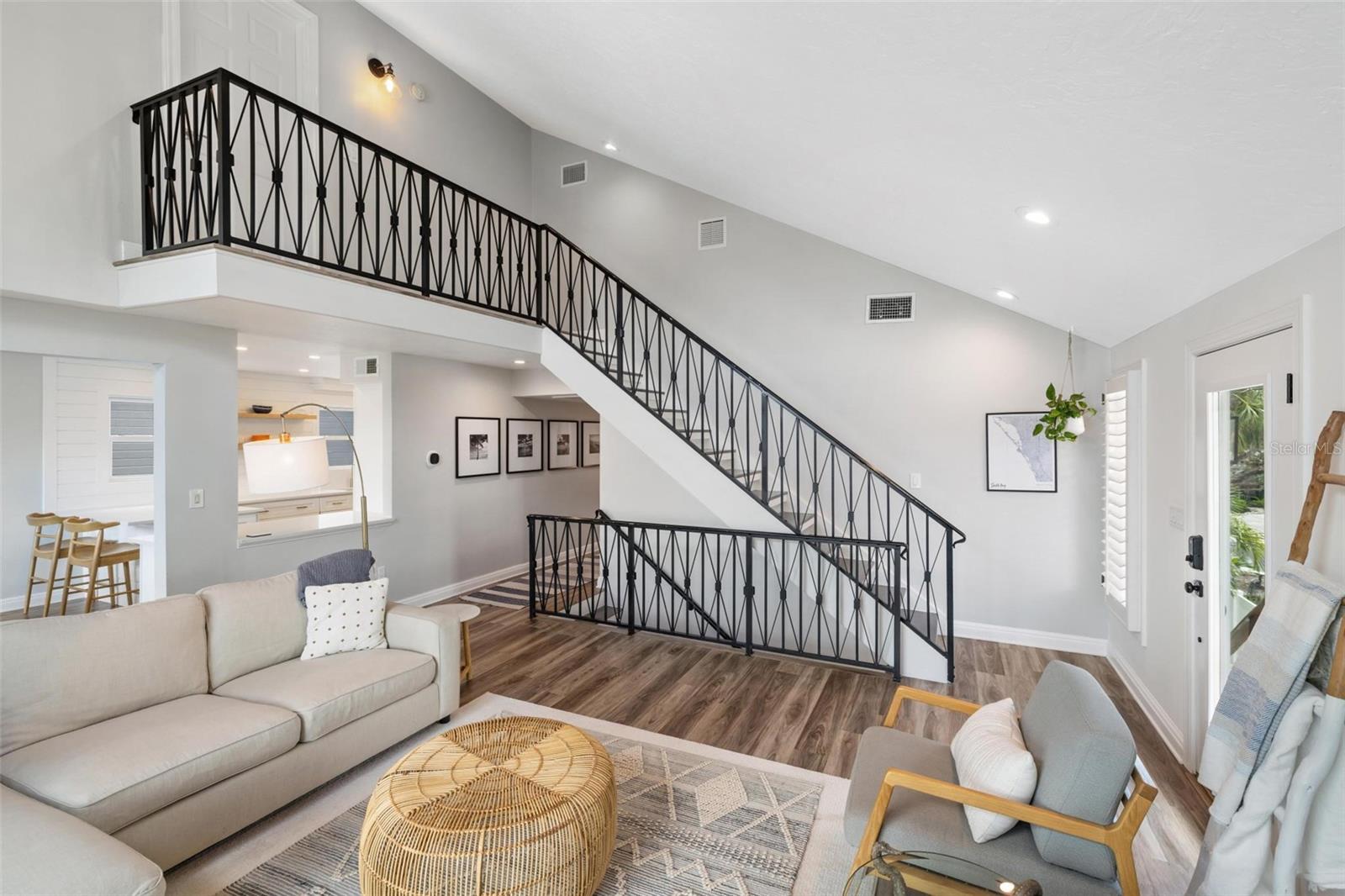 SIESTA BEACH - Residential