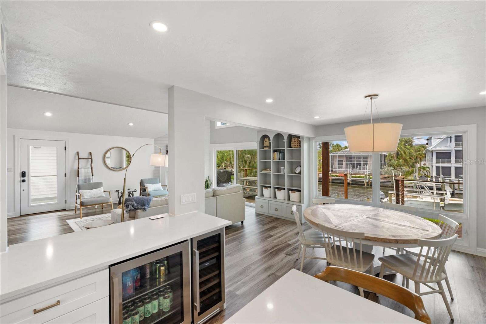 SIESTA BEACH - Residential