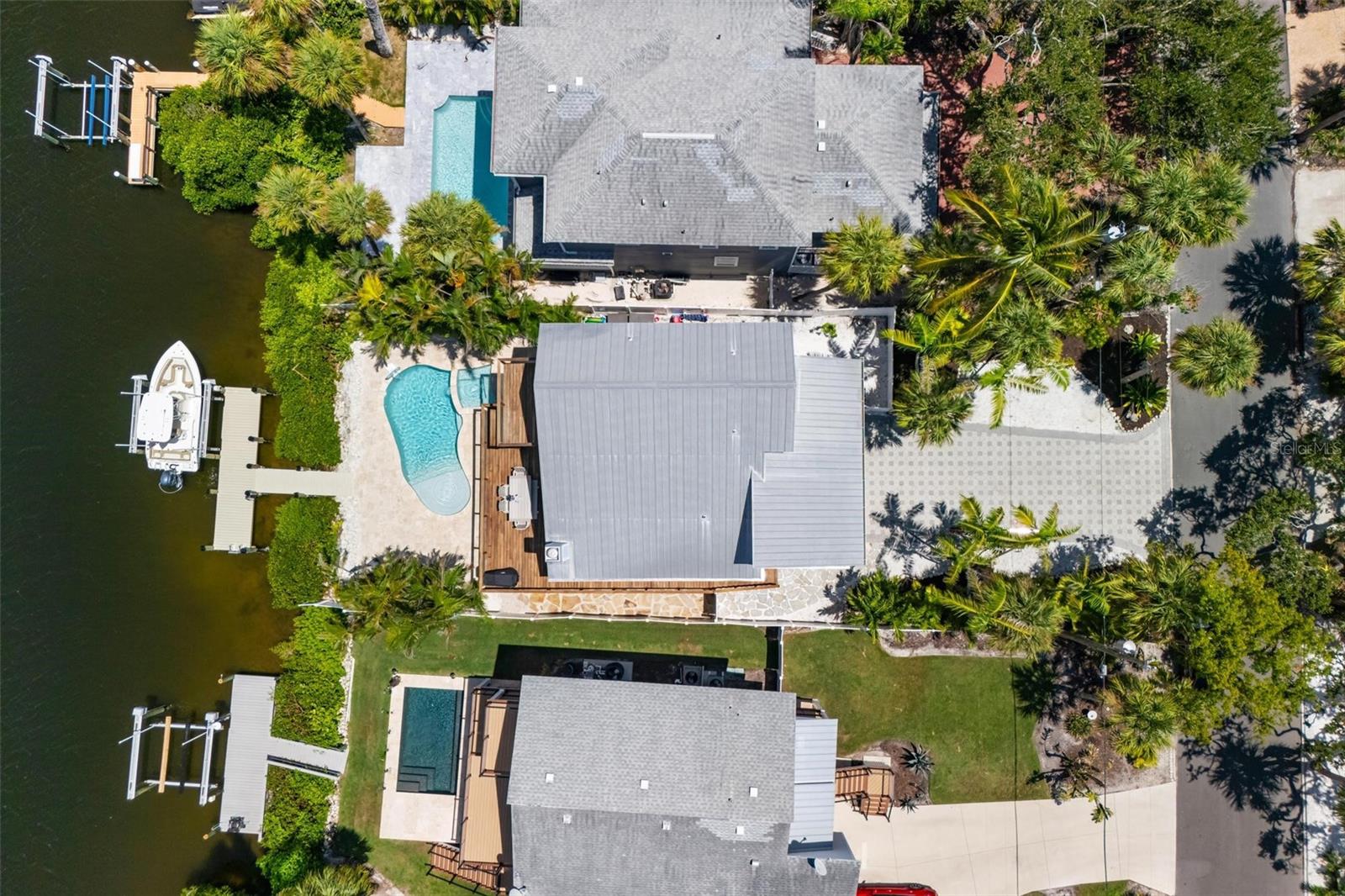 SIESTA BEACH - Residential