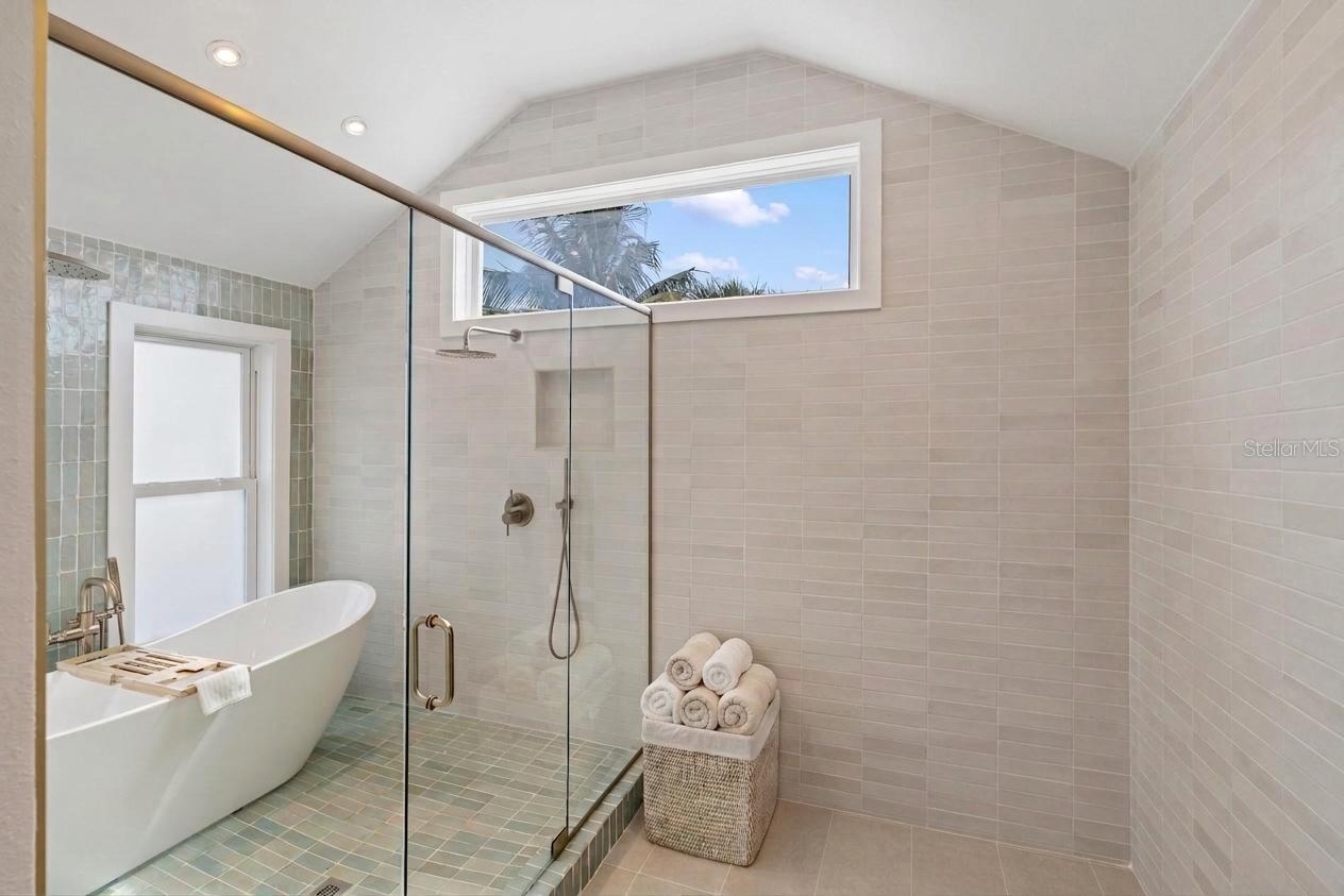 SIESTA BEACH - Residential