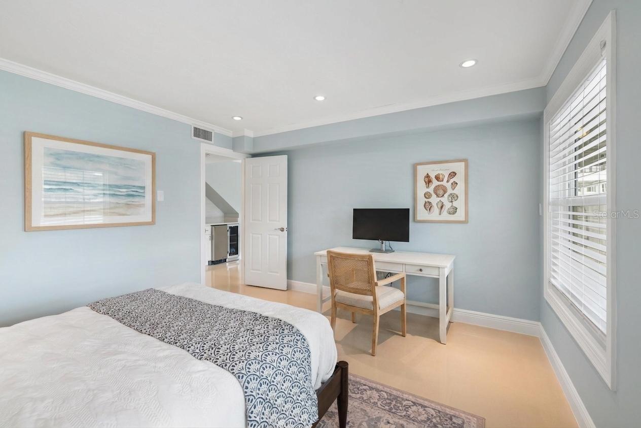 SIESTA BEACH - Residential