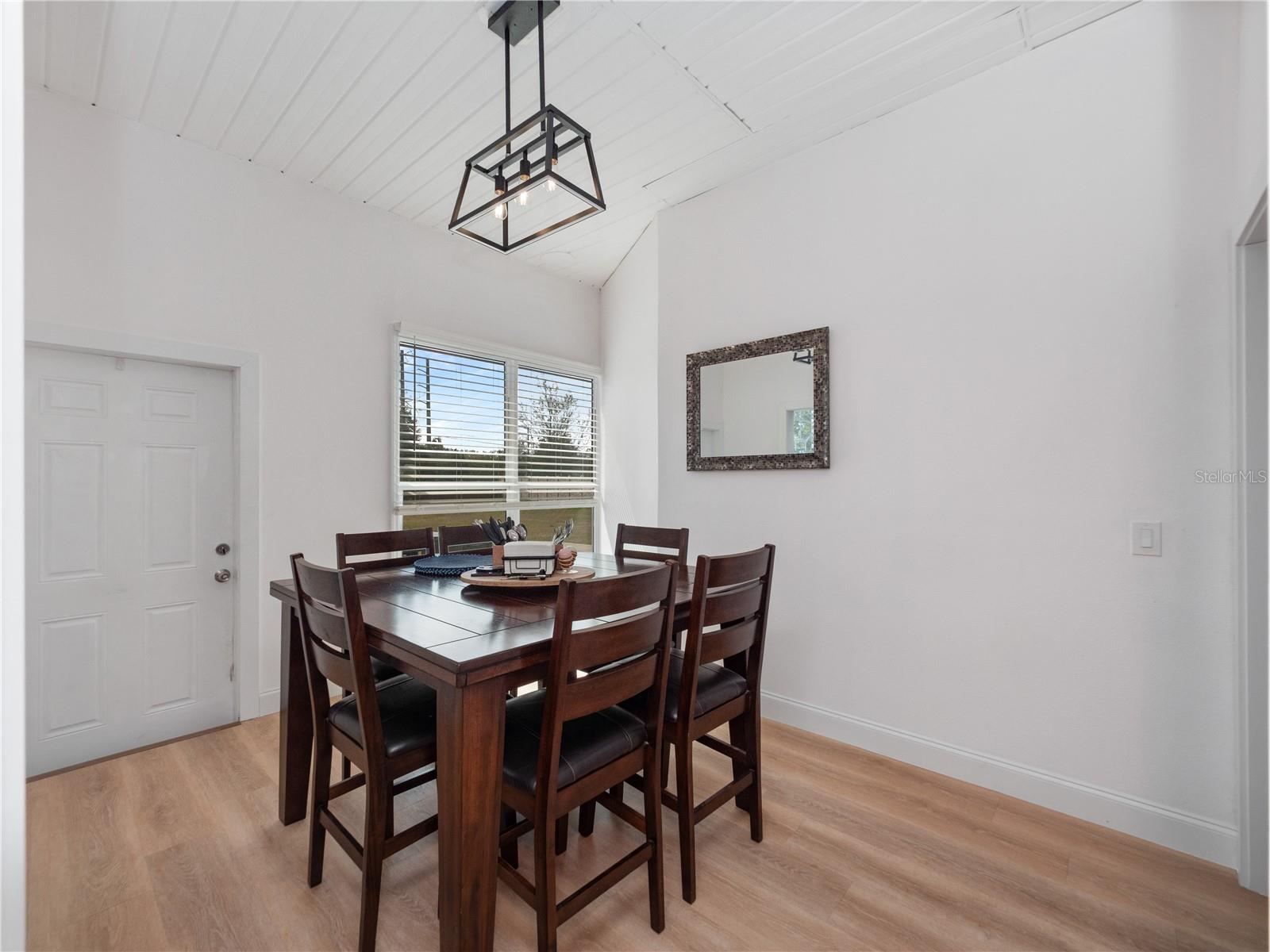 CRYSTAL LAKE ESTATES - Residential