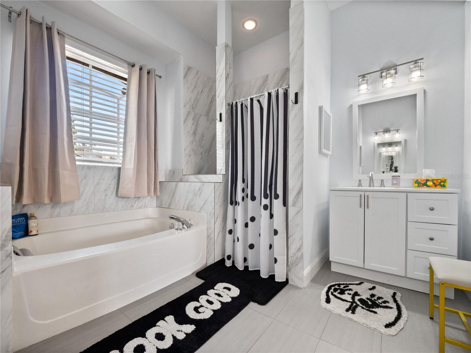 CRYSTAL LAKE ESTATES - Residential