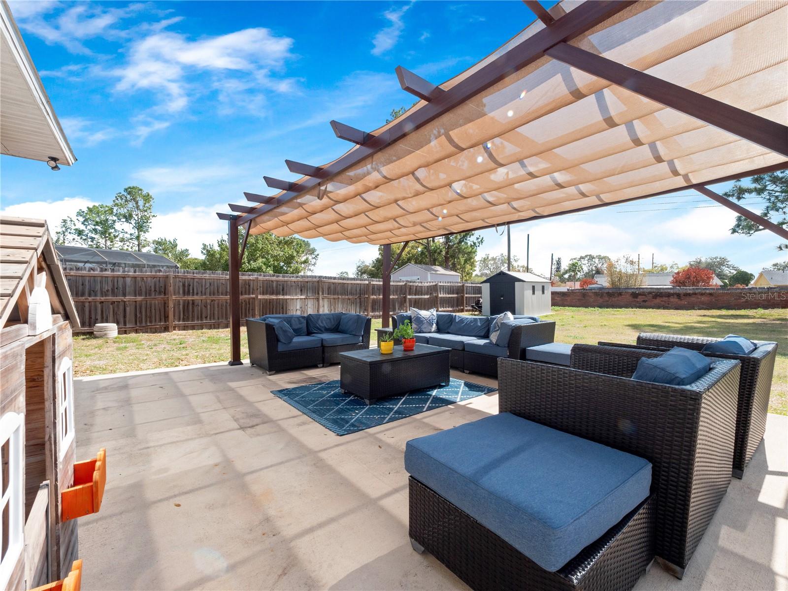 CRYSTAL LAKE ESTATES - Residential