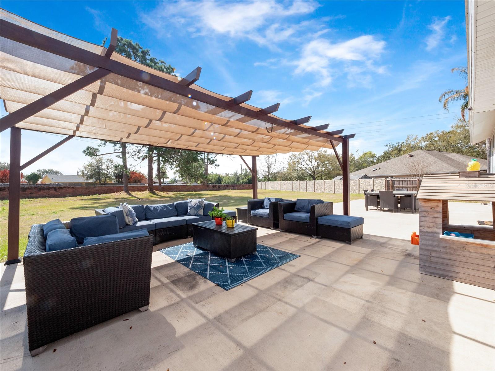 CRYSTAL LAKE ESTATES - Residential