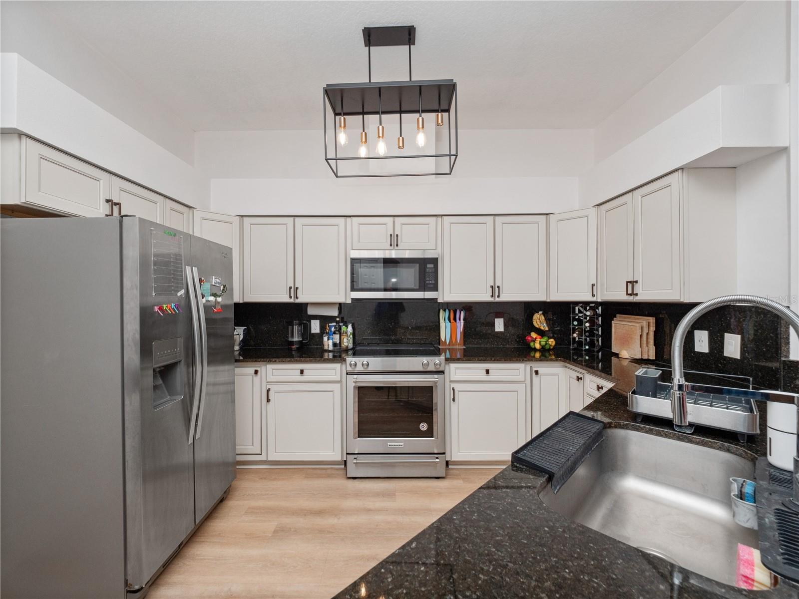 CRYSTAL LAKE ESTATES - Residential