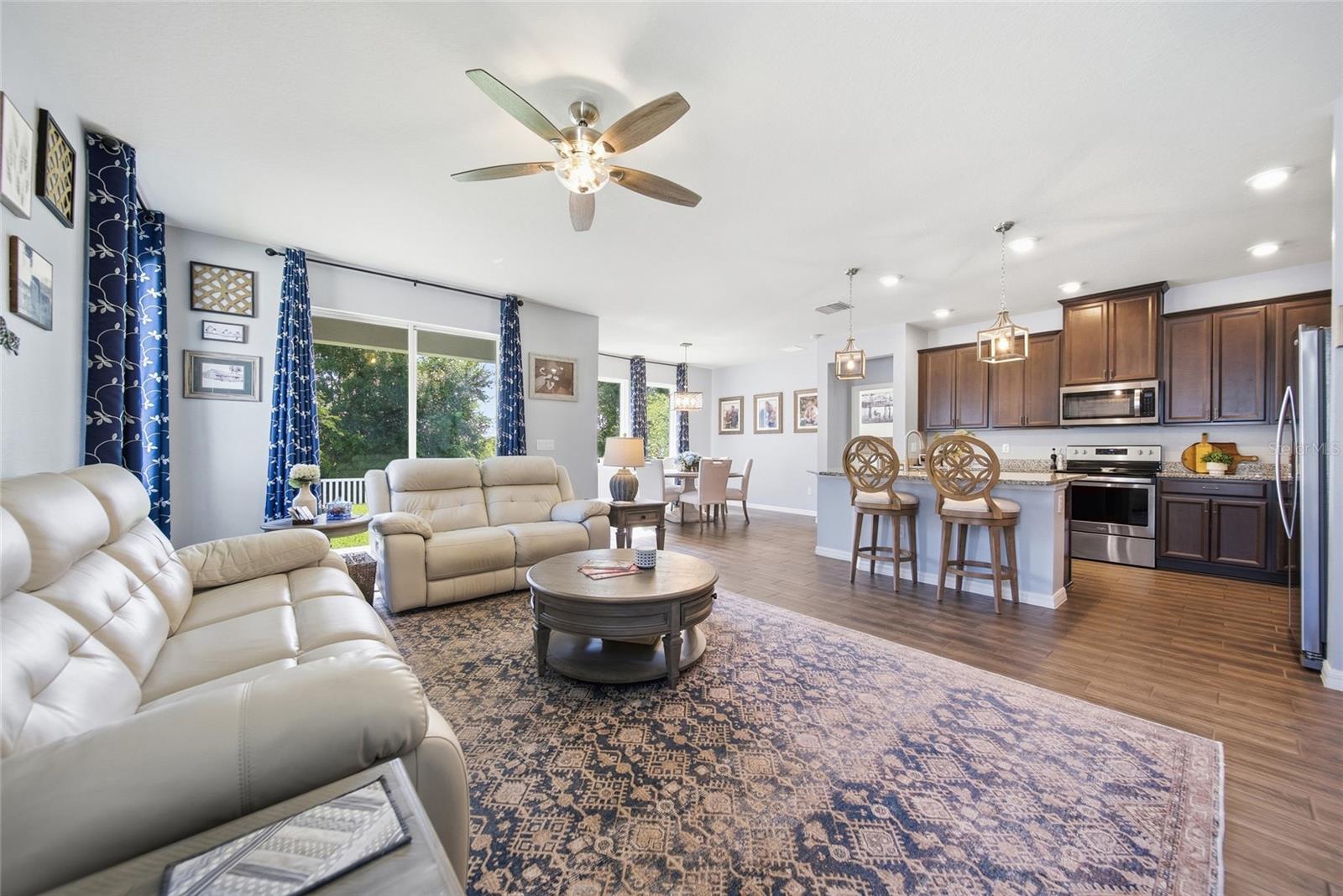 AVALON PARK WEST PRCL E PH 1 - Residential