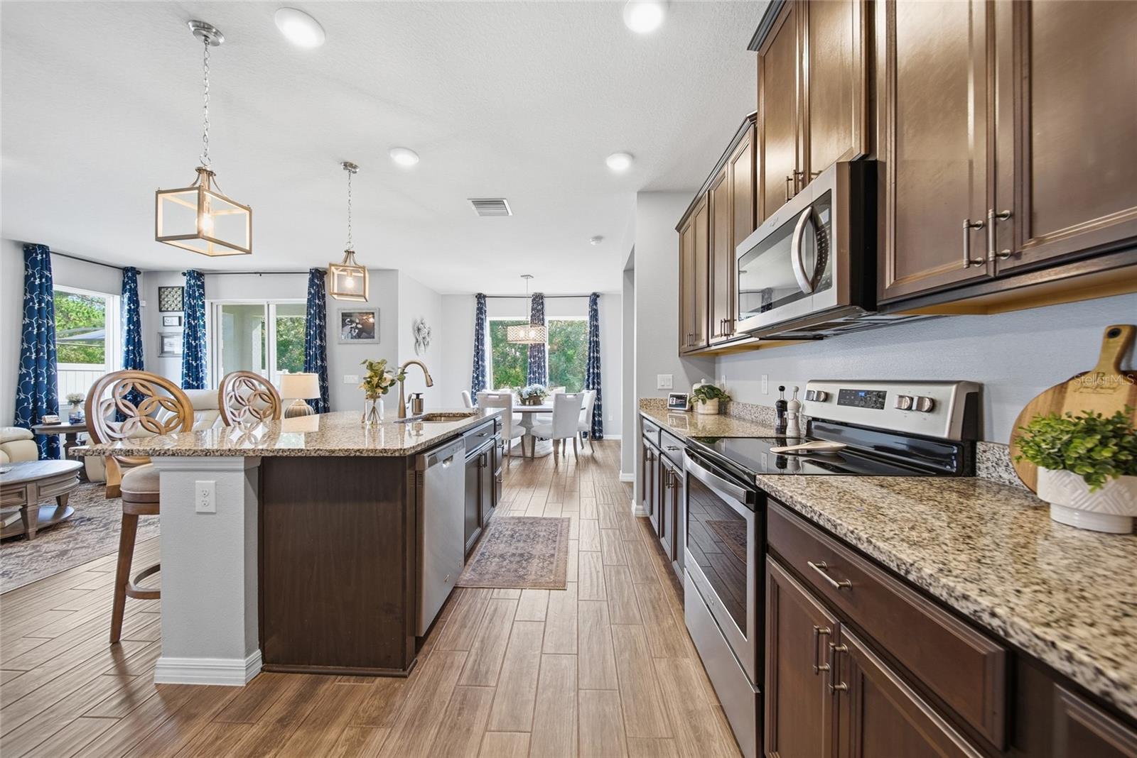 AVALON PARK WEST PRCL E PH 1 - Residential