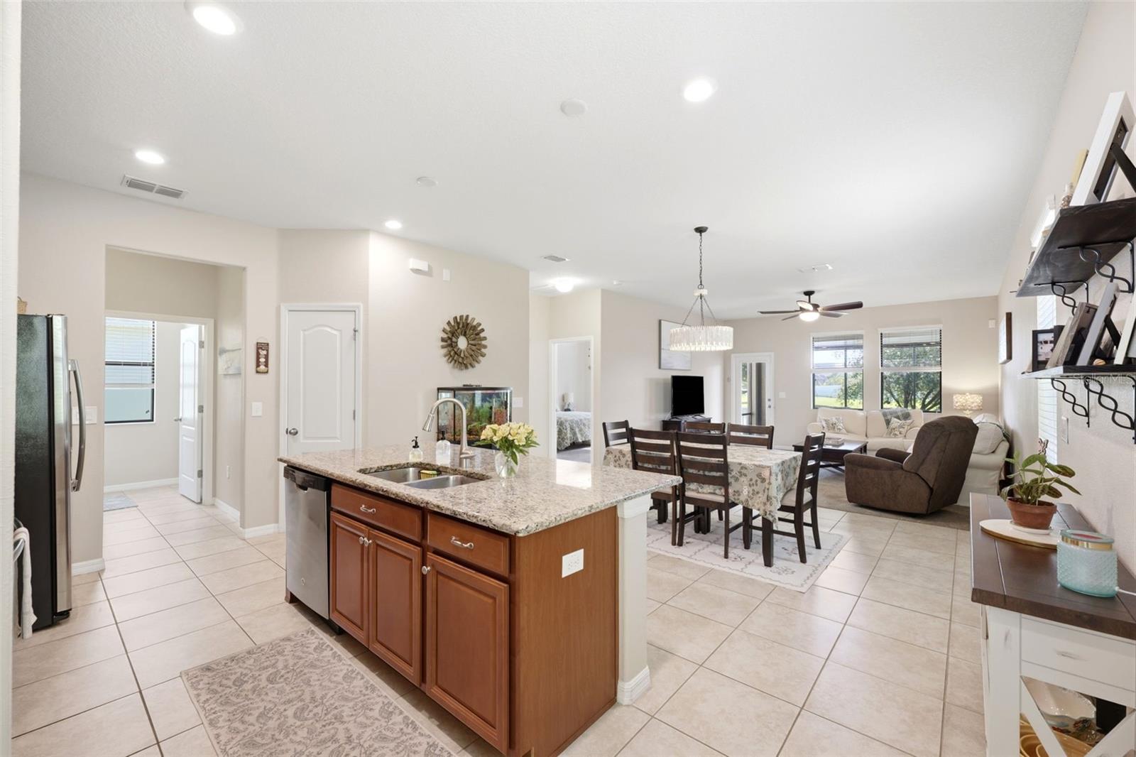 VILLAGES/TRINITY LAKES - Residential