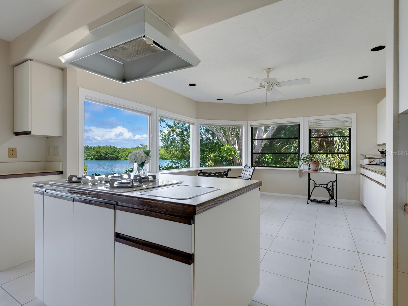 BAYVIEW ESTATES - Land
