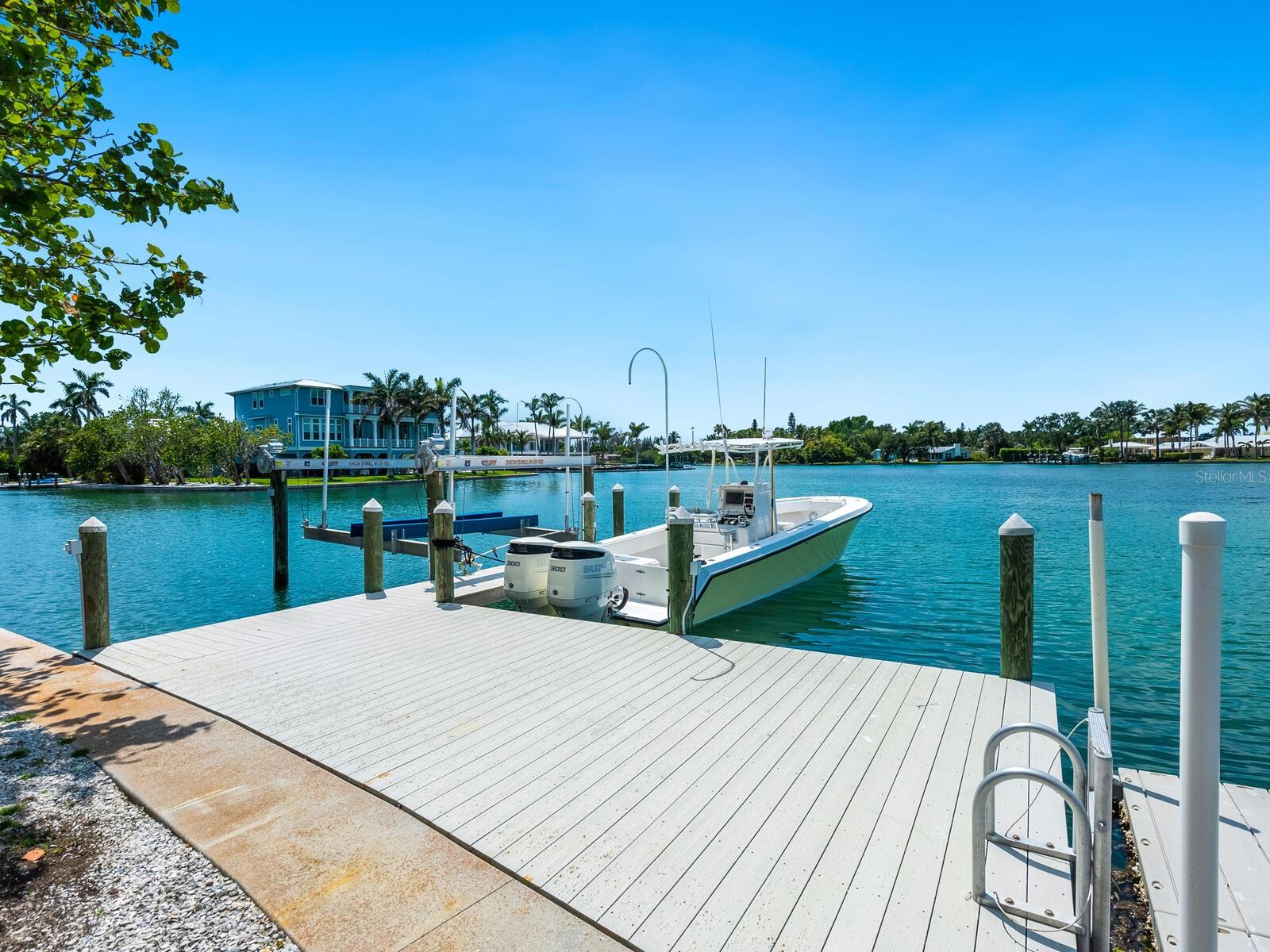 BAYVIEW ESTATES - Land