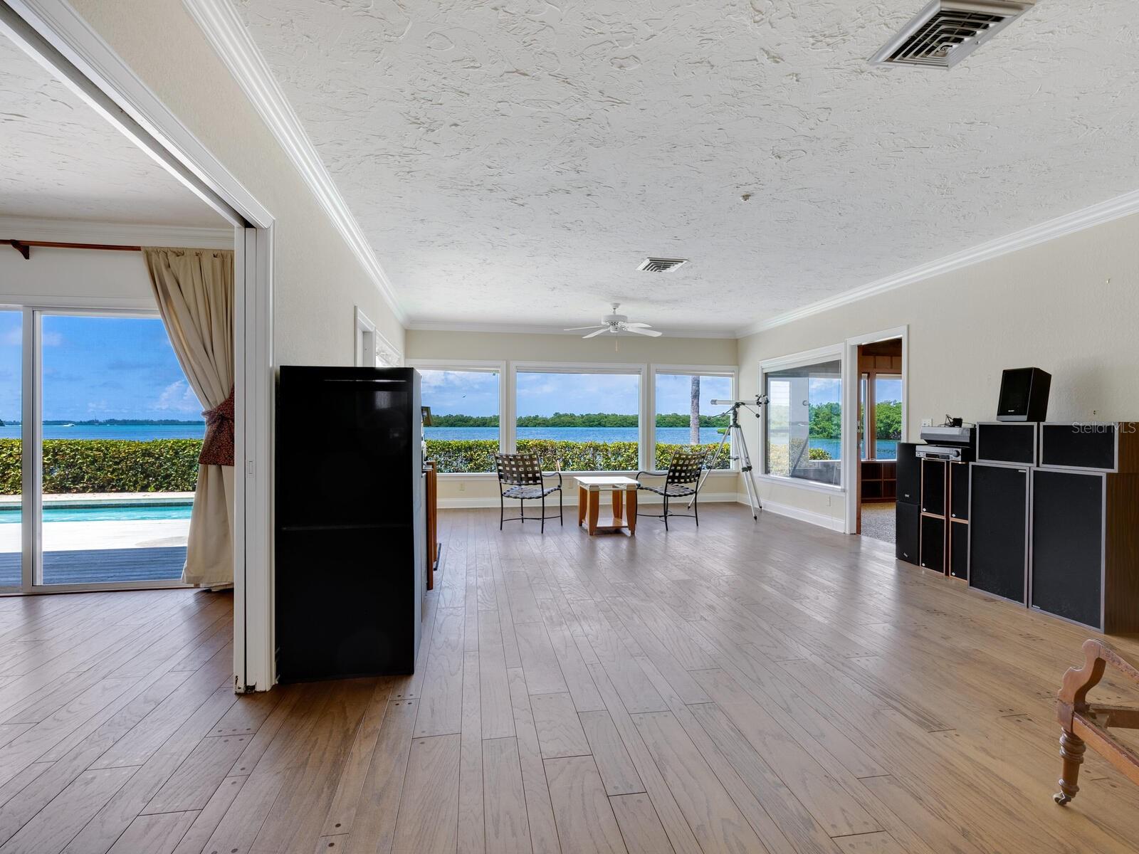 BAYVIEW ESTATES - Land