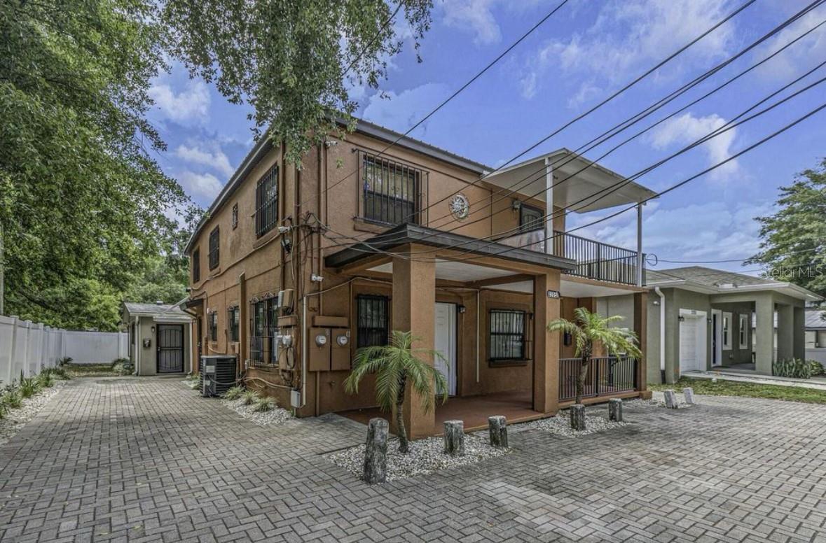 RANDALLS REV SUB - Residential Lease