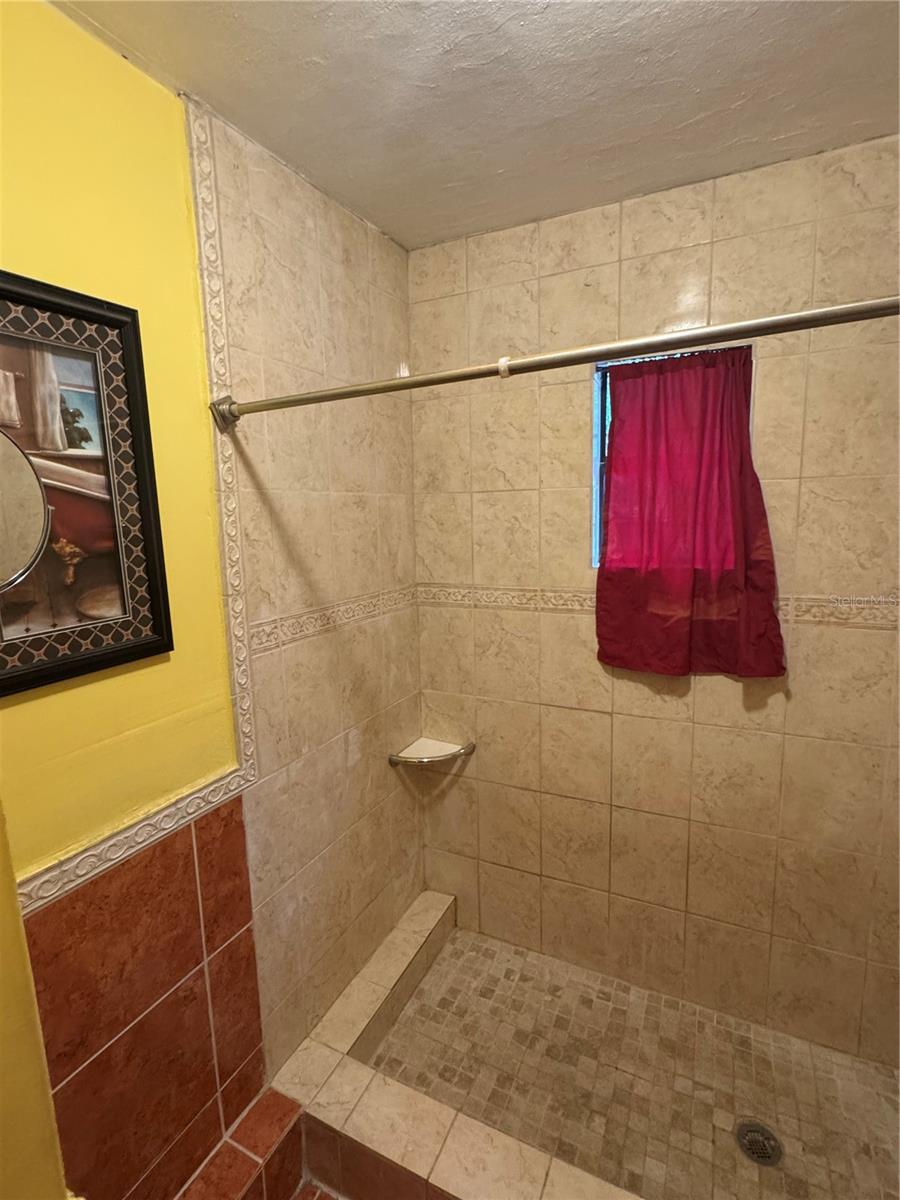 RANDALLS REV SUB - Residential Lease