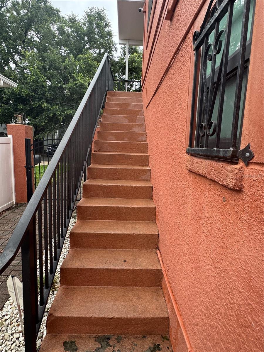 RANDALLS REV SUB - Residential Lease