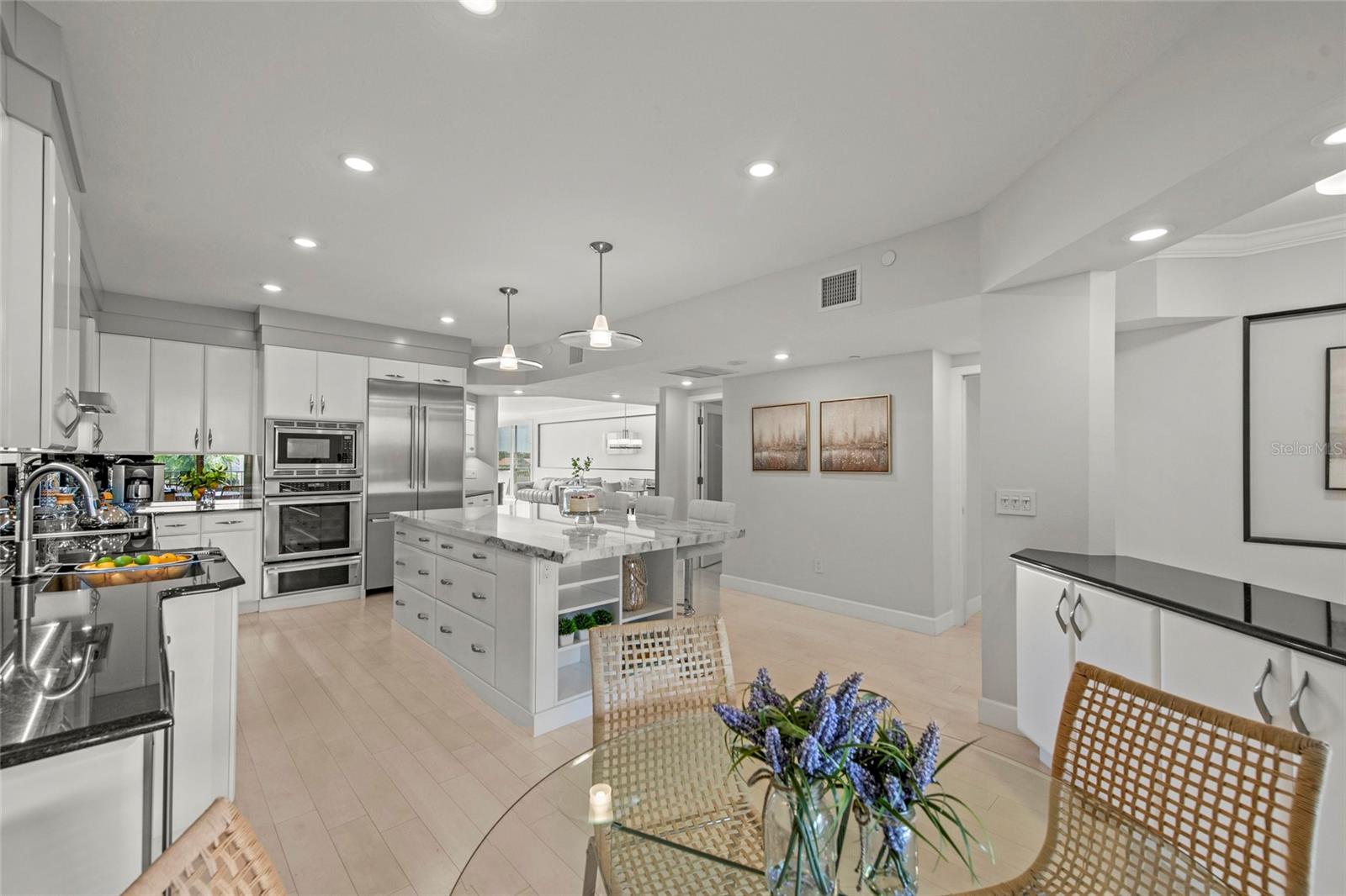 DOLPHIN BAY-SIESTA KEY SEC A - Residential