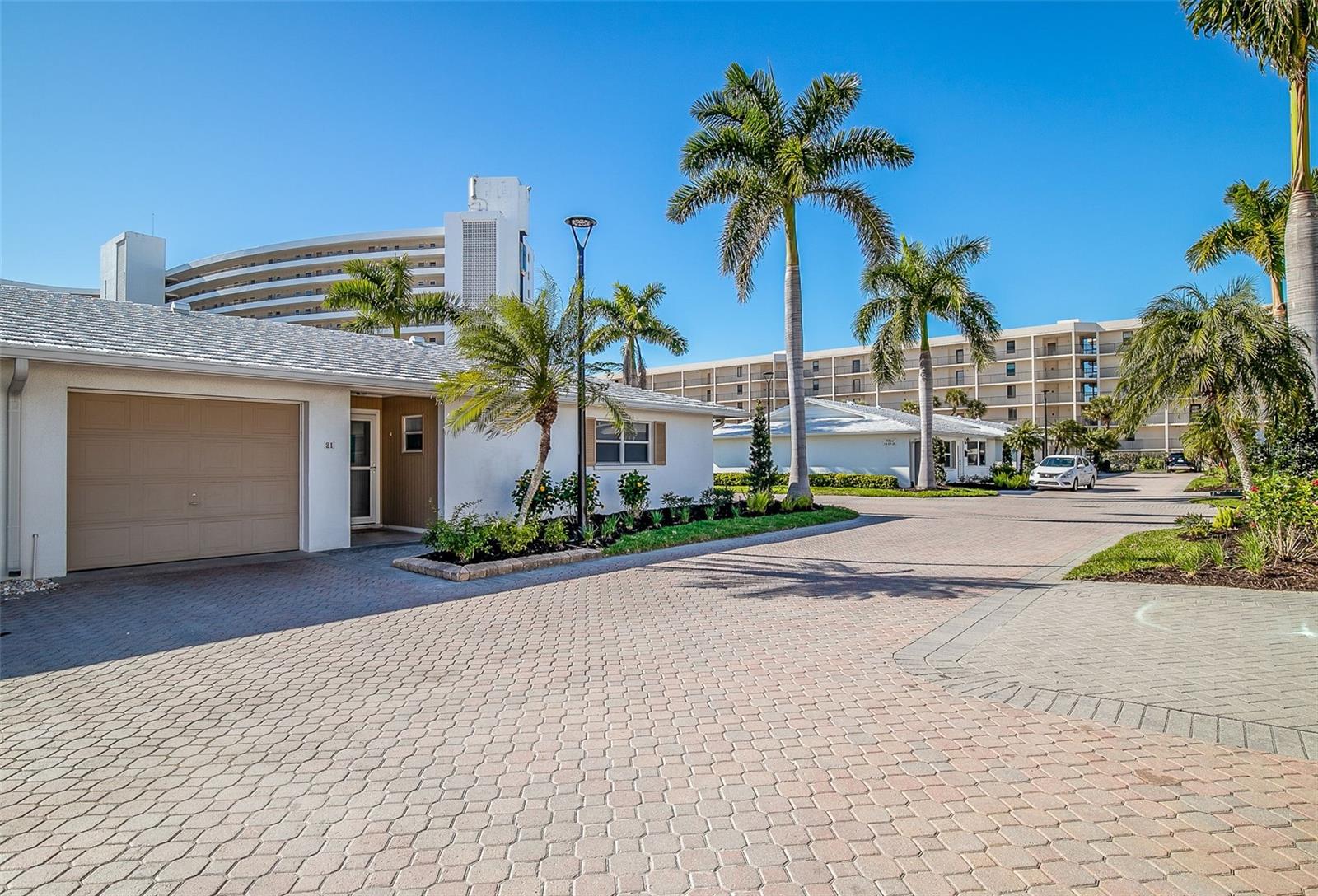 CRYSTAL SANDS 1 - Residential