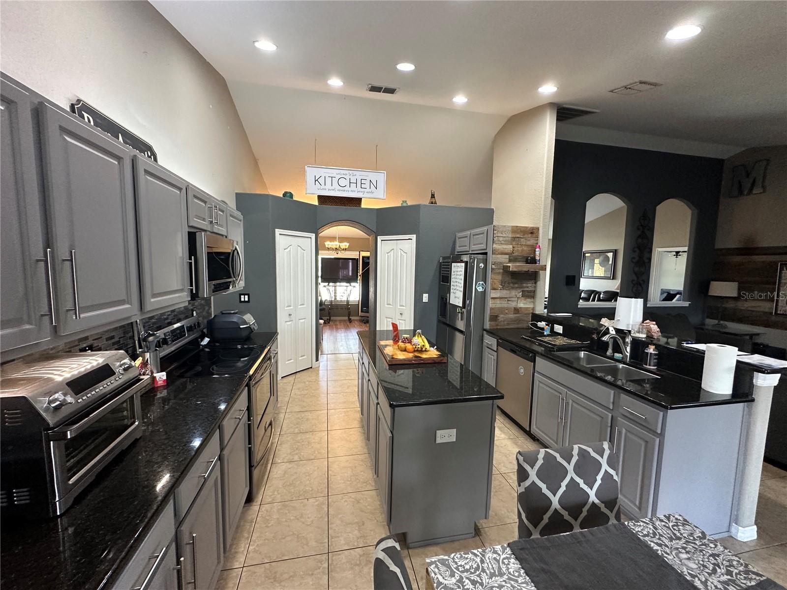 SPRING HILL - Residential