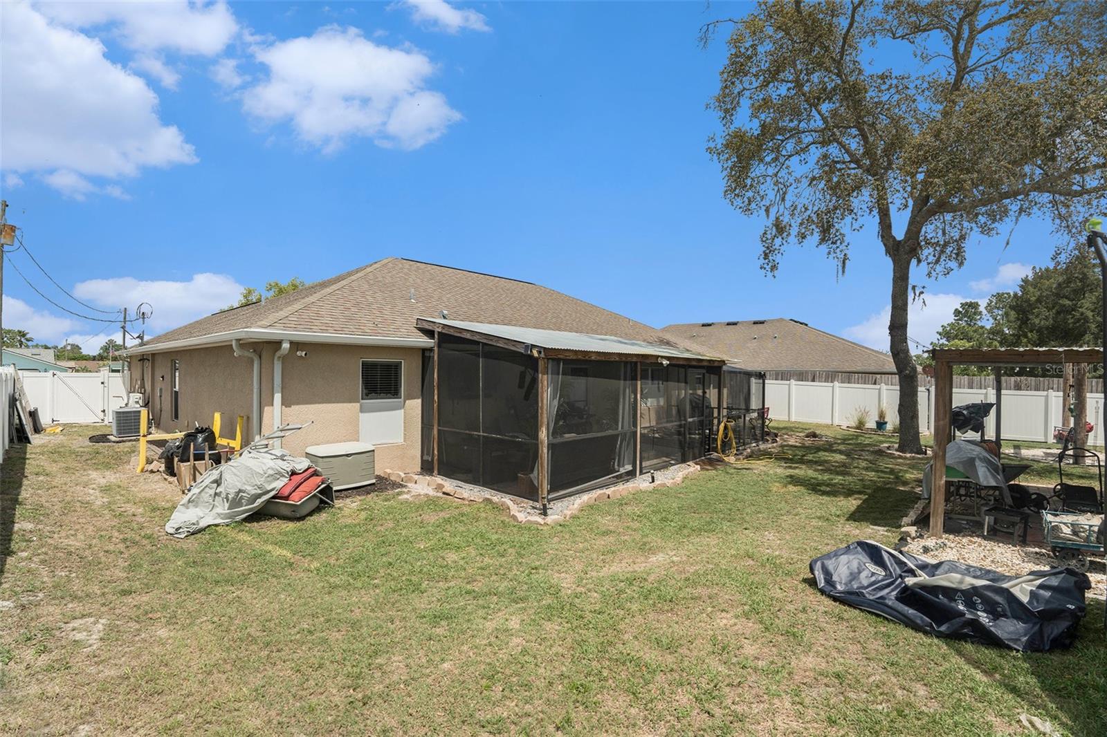 SPRING HILL - Residential