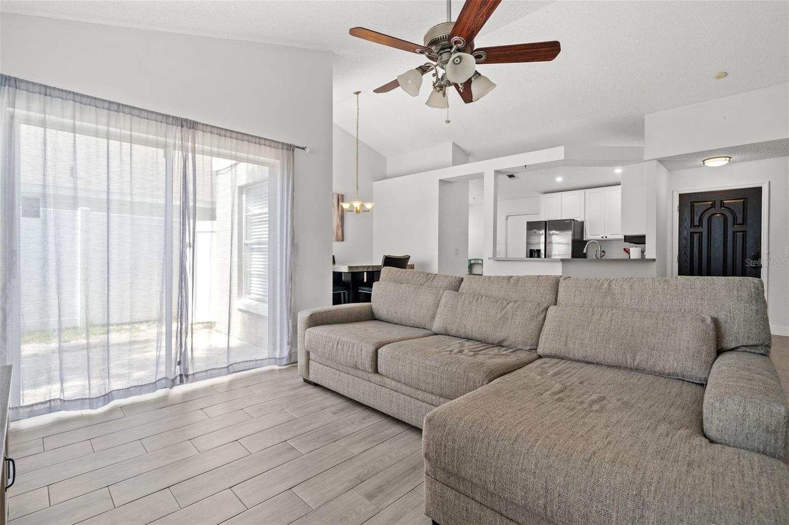 HAMPTON PARK - Residential