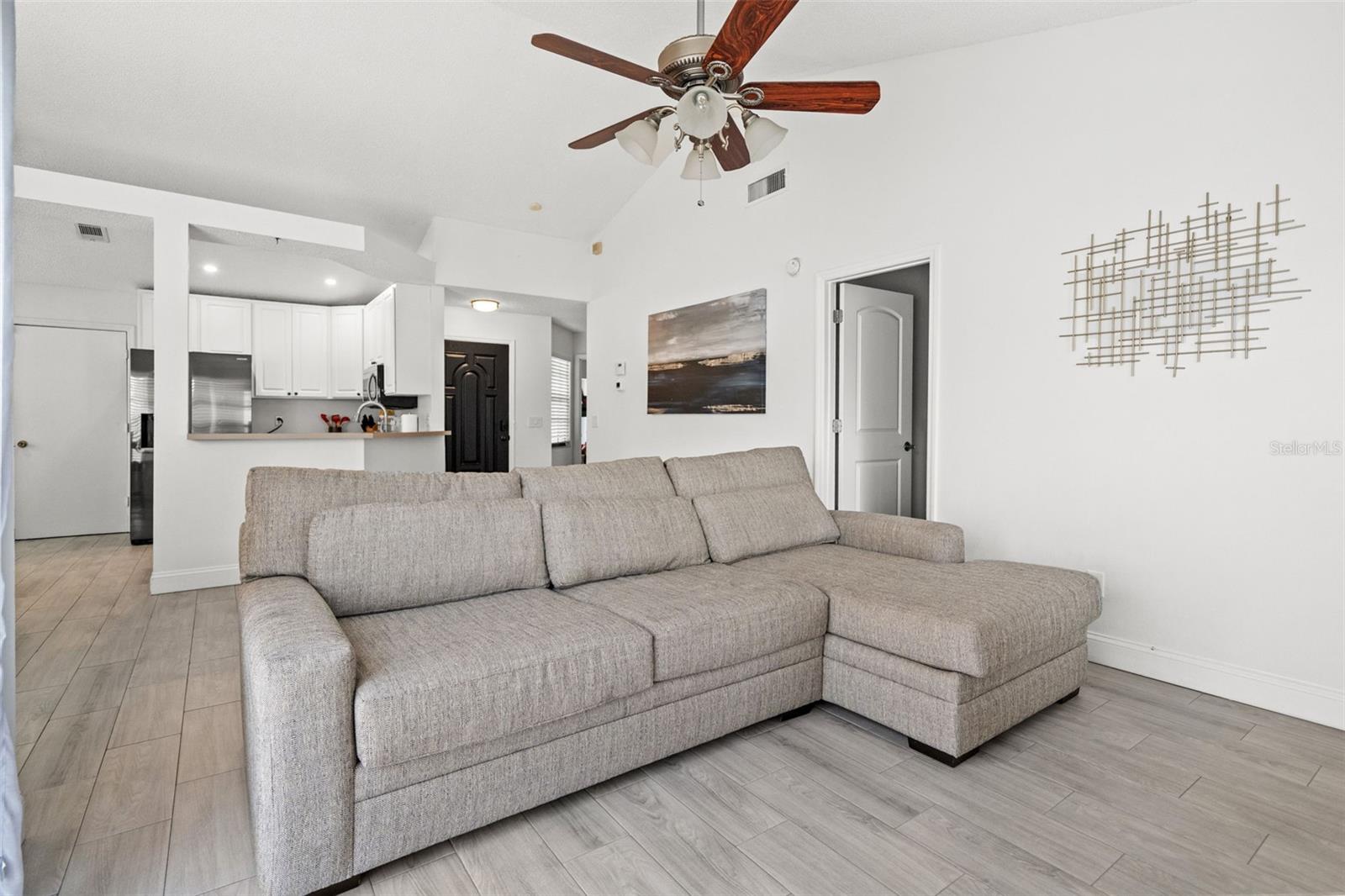 HAMPTON PARK - Residential