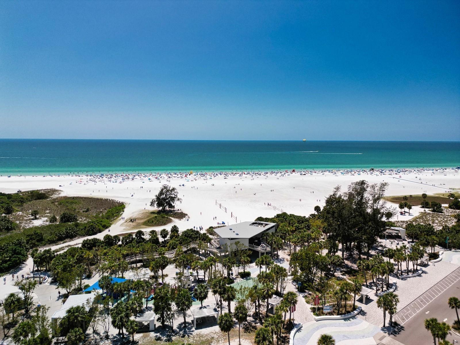 BAY ISLAND SHORES - Residential