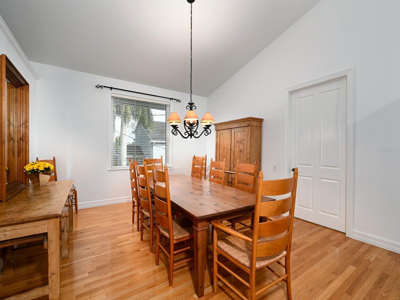BAY ISLAND SHORES - Residential