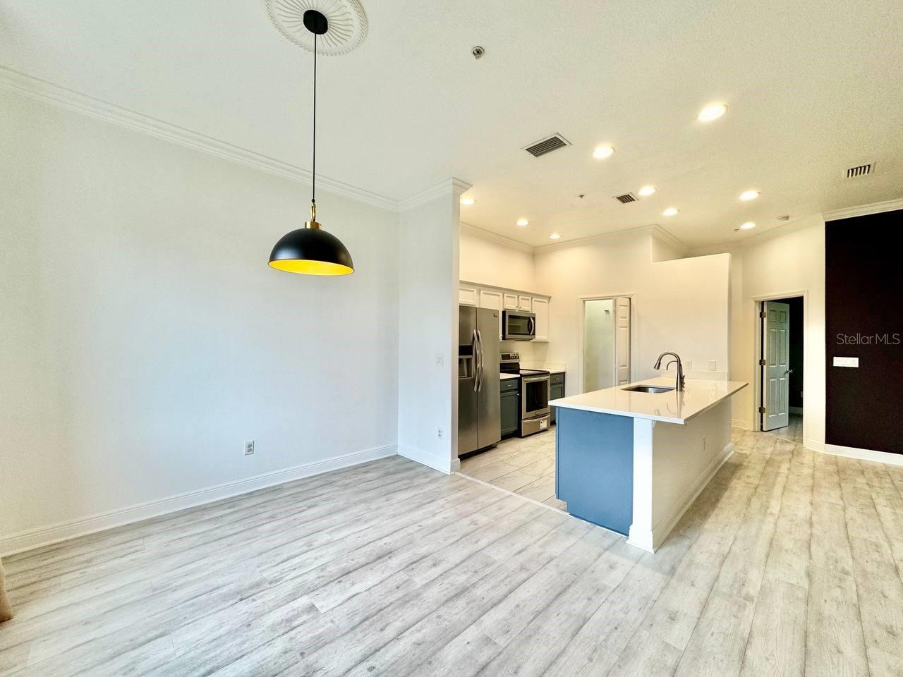 BAYOU VILLAGE - Residential Lease