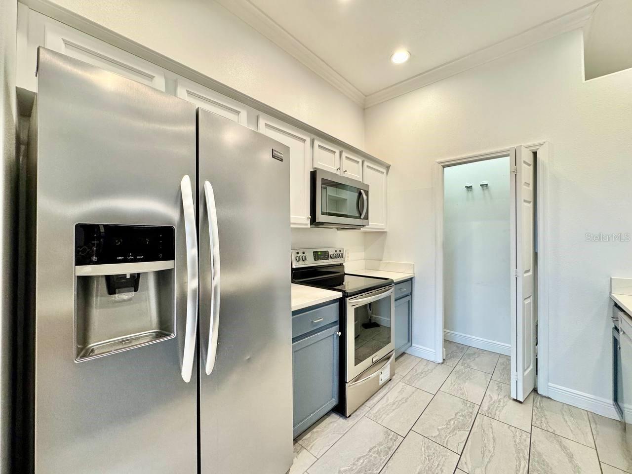 BAYOU VILLAGE - Residential Lease