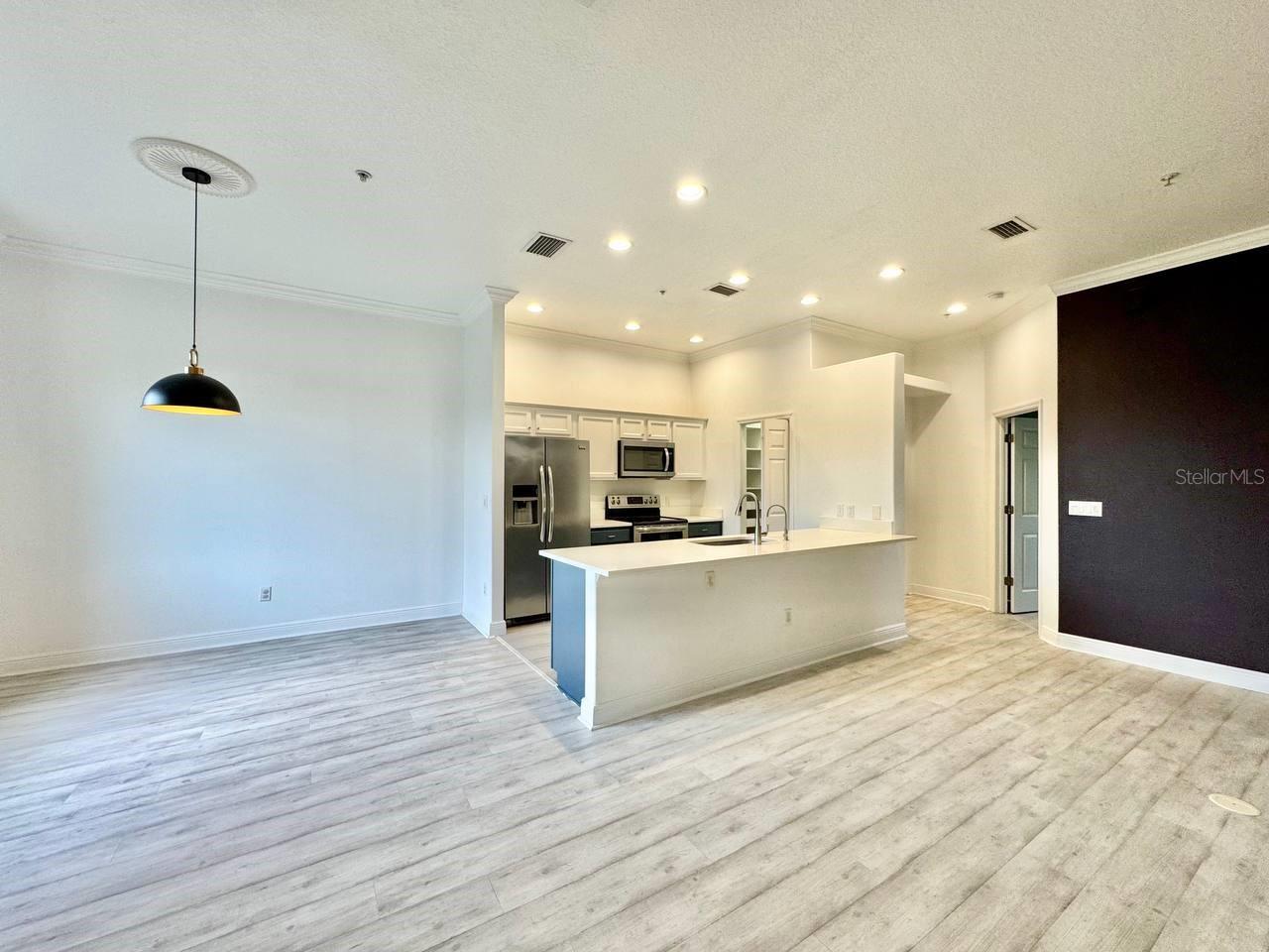 BAYOU VILLAGE - Residential Lease