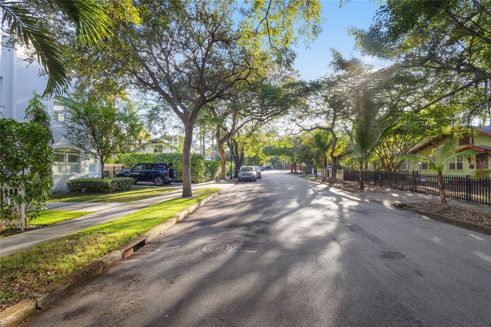 SHADOWLAWN - Residential