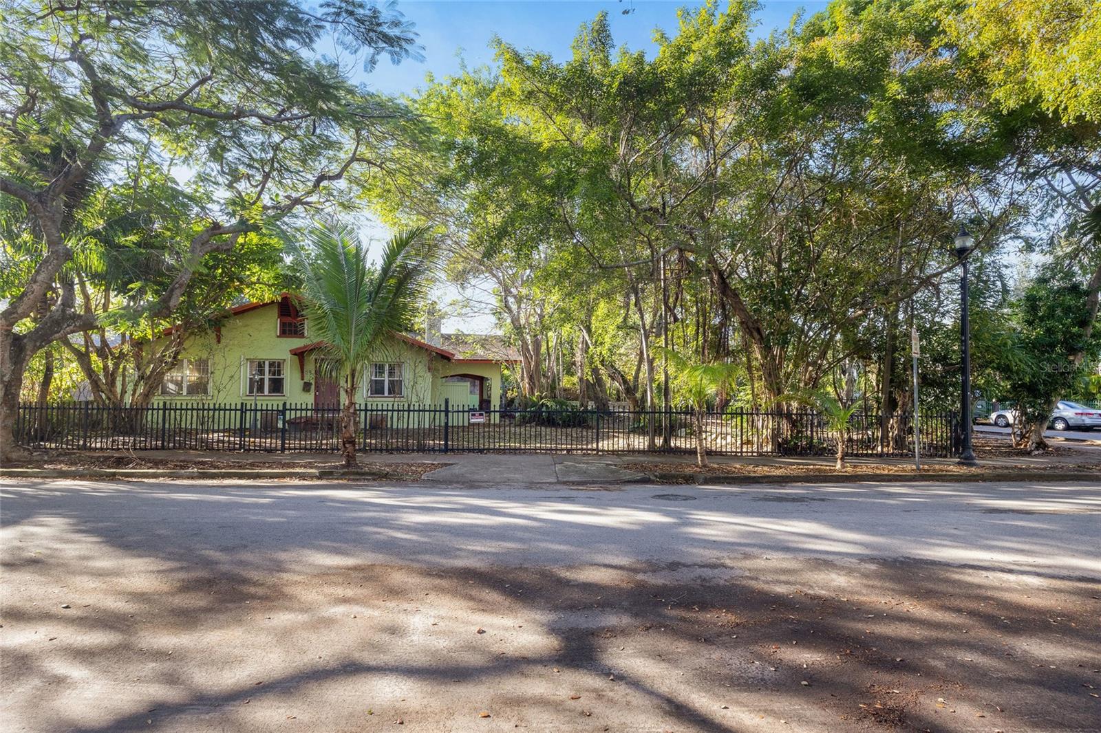 SHADOWLAWN - Residential