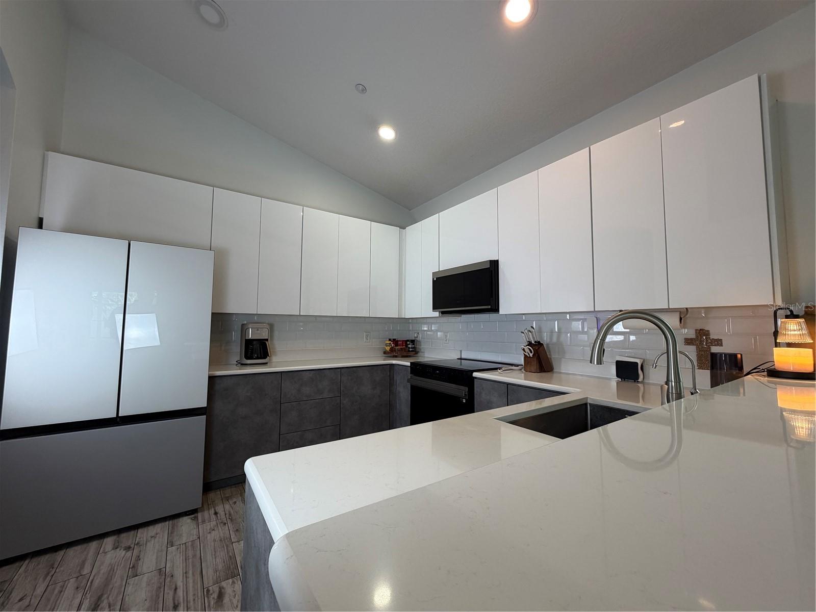 CHERRY RDG - Residential Lease