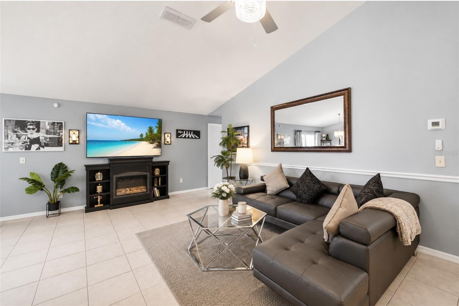 INDIAN RIDGE VILLAS PH 4 - Residential