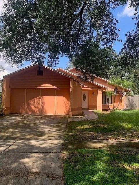 MOSS POINTE - Residential Lease